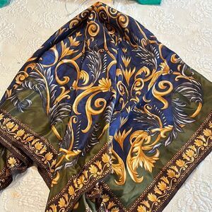 Anne Klein Gold Tome Figural Scarf